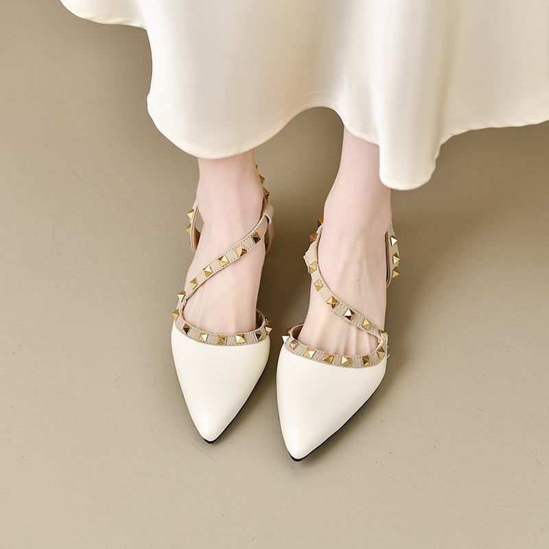 女性用光沢バックルストラップ付きファッショナブルサンダル、欧 - Casual Sandal Leather のレビューと価格